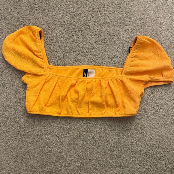 H&M ORANGE CROP TOP - Picture 3 of 3